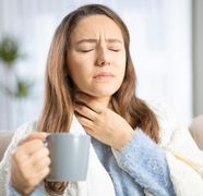 Cum calmezi acasă durerile în gât